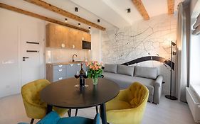 Steel And Wood Apartment